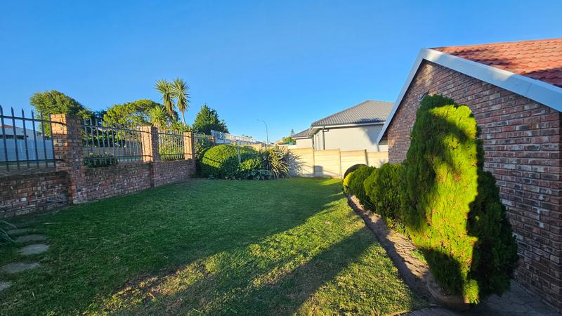3 Bedroom Property for Sale in Dana Bay Western Cape